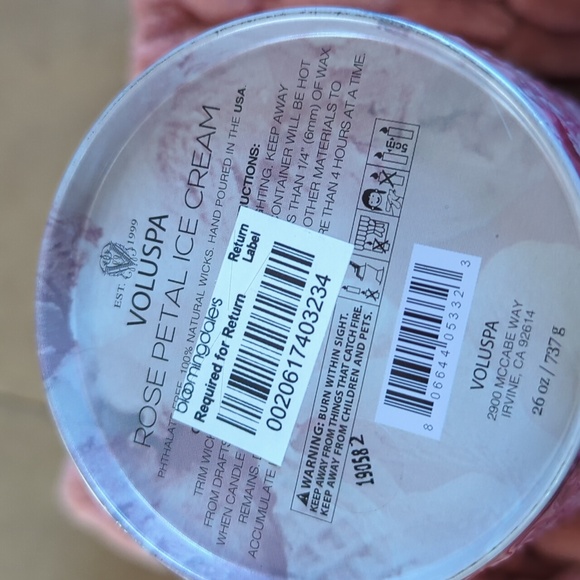 Voluspa Candle - Picture 5 of 5